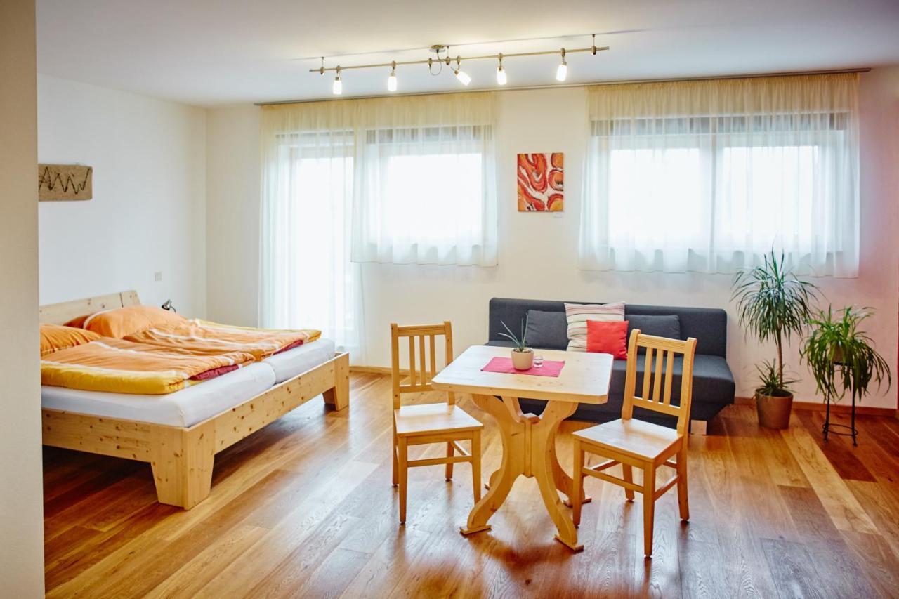 Schmankerl Und Gast Bed & Breakfast Rohrendorf bei Krems Luaran gambar